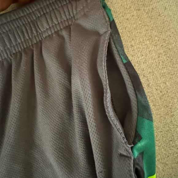 Boys 2 Piece Tank + Shorts Matching Set EUC Size 5T - Picture 2 of 5